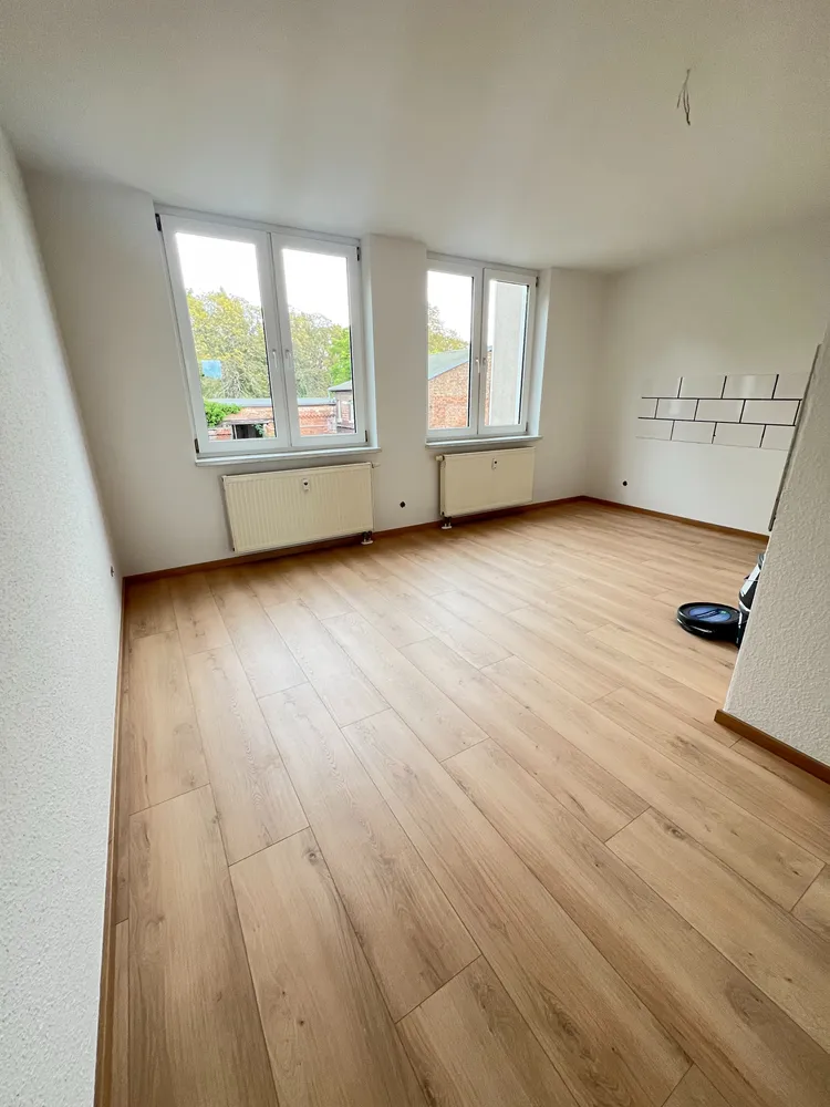 4 Zimmer Wohnung mit 117 m² in Merseburg – Bild 1