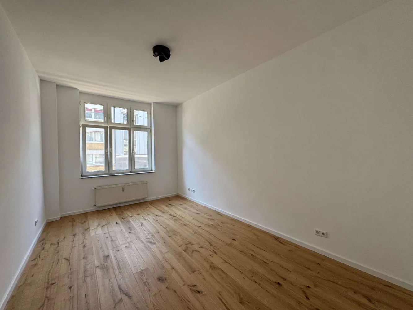 2 Zimmer Wohnung mit 70 m² in Düsseldorf – Bild 1