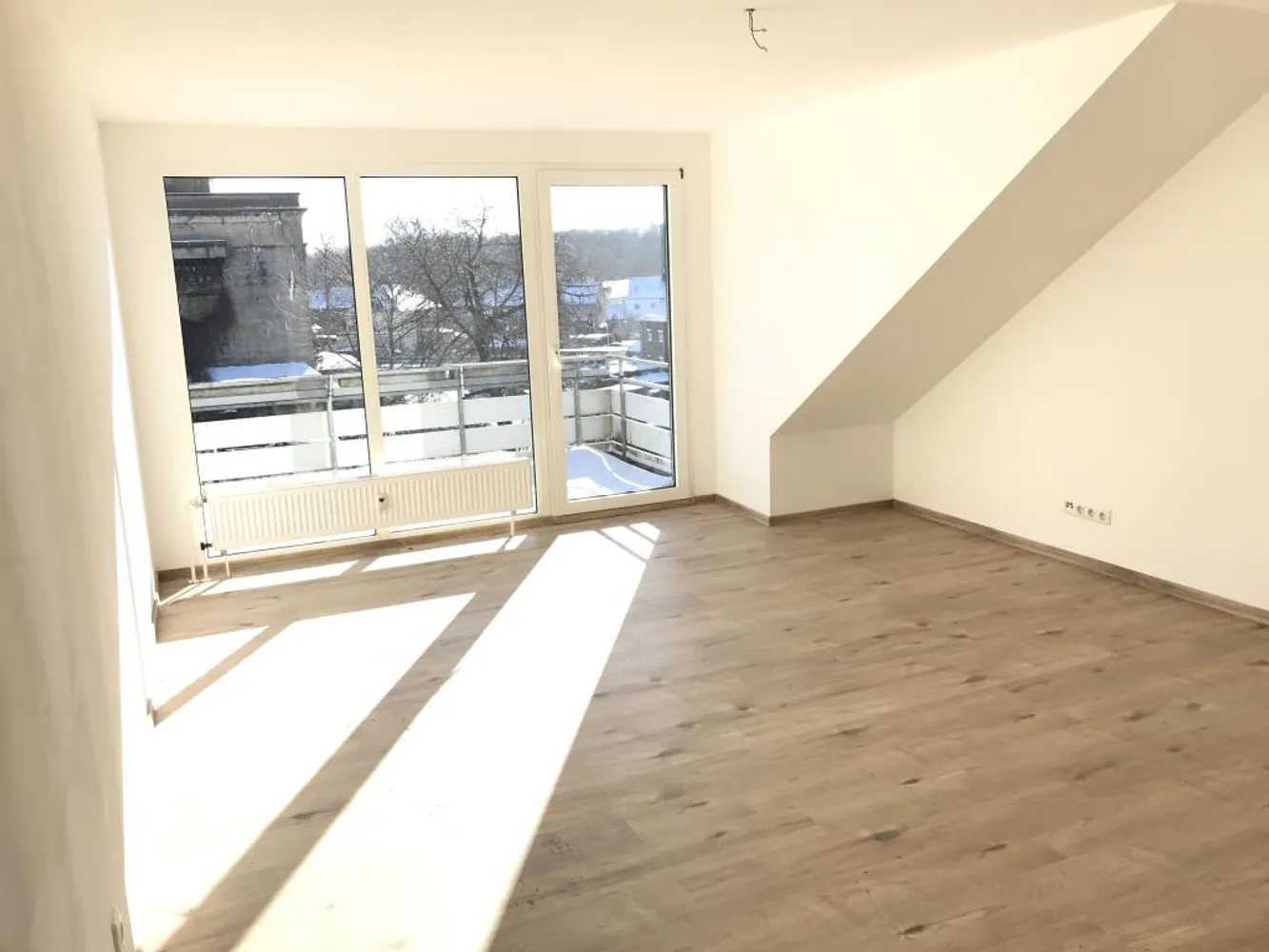 4 Zimmer Wohnung mit 77 m² in Duisburg – Bild 1