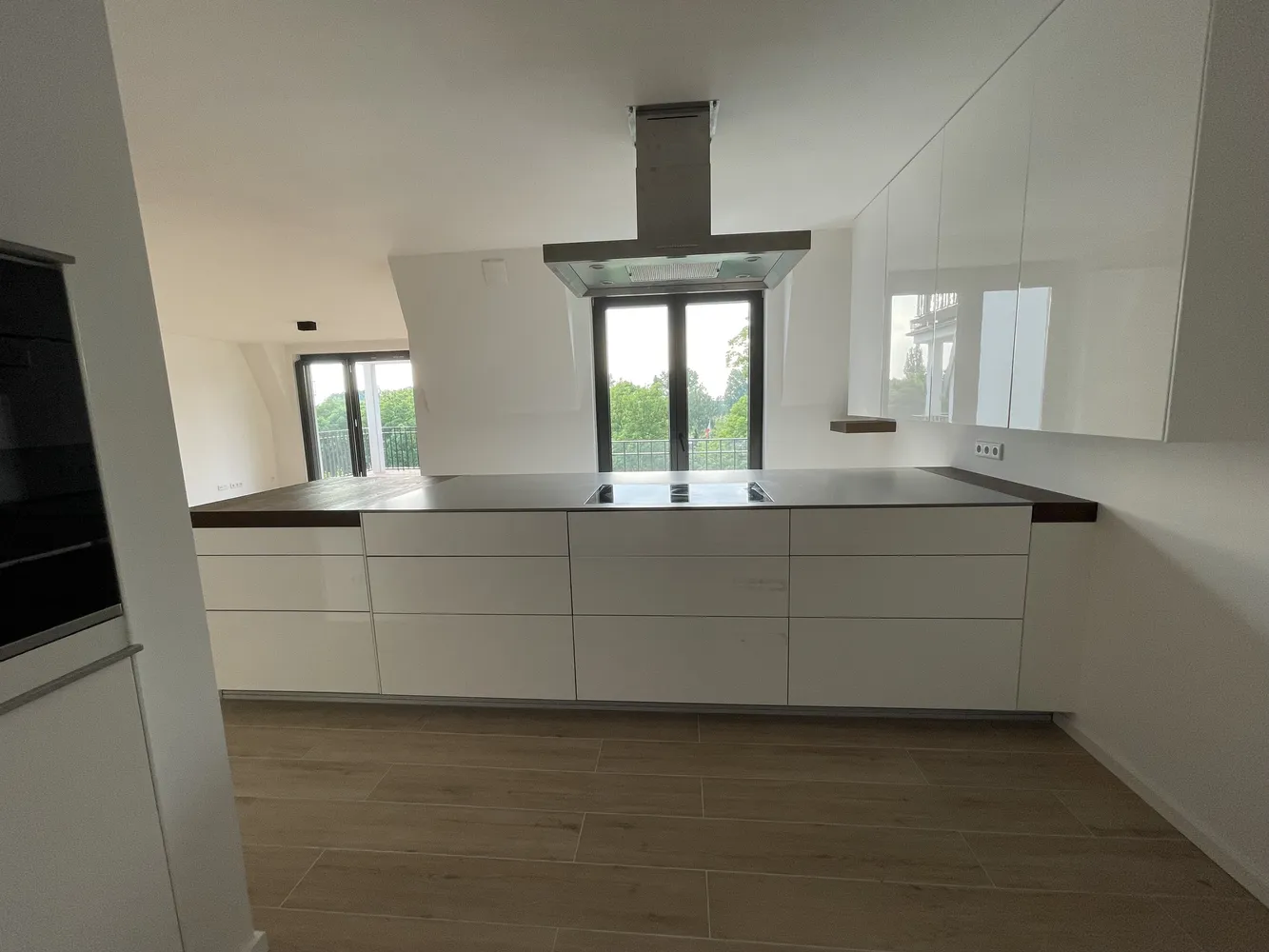 4 Zimmer Wohnung mit 150 m² in Düsseldorf – Bild 3