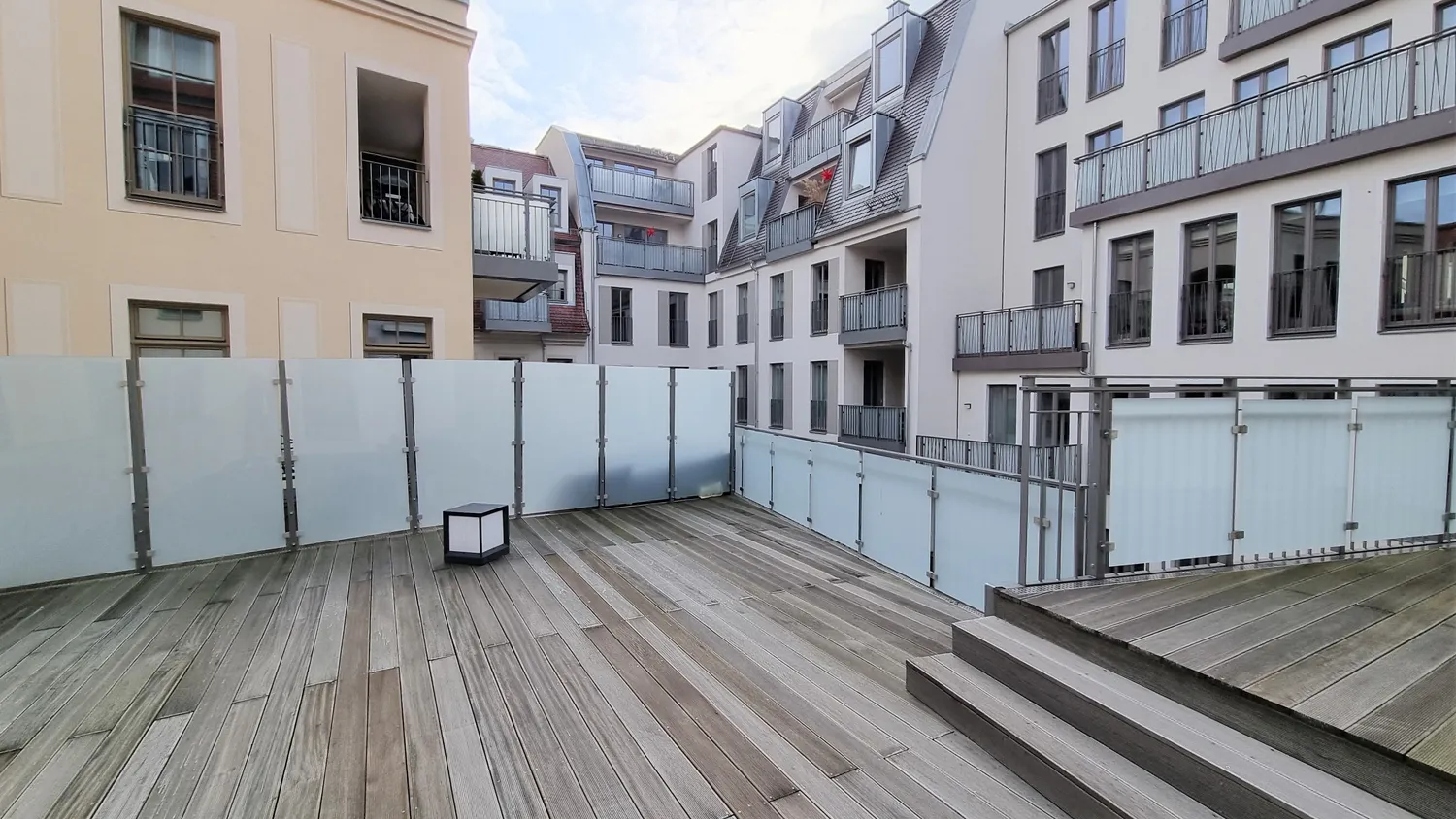 4 Zimmer Wohnung mit 128 m² in Dresden – Bild 1