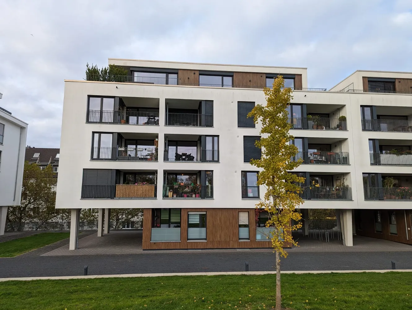 3 Zimmer Wohnung mit 93 m² in Düsseldorf – Bild 1