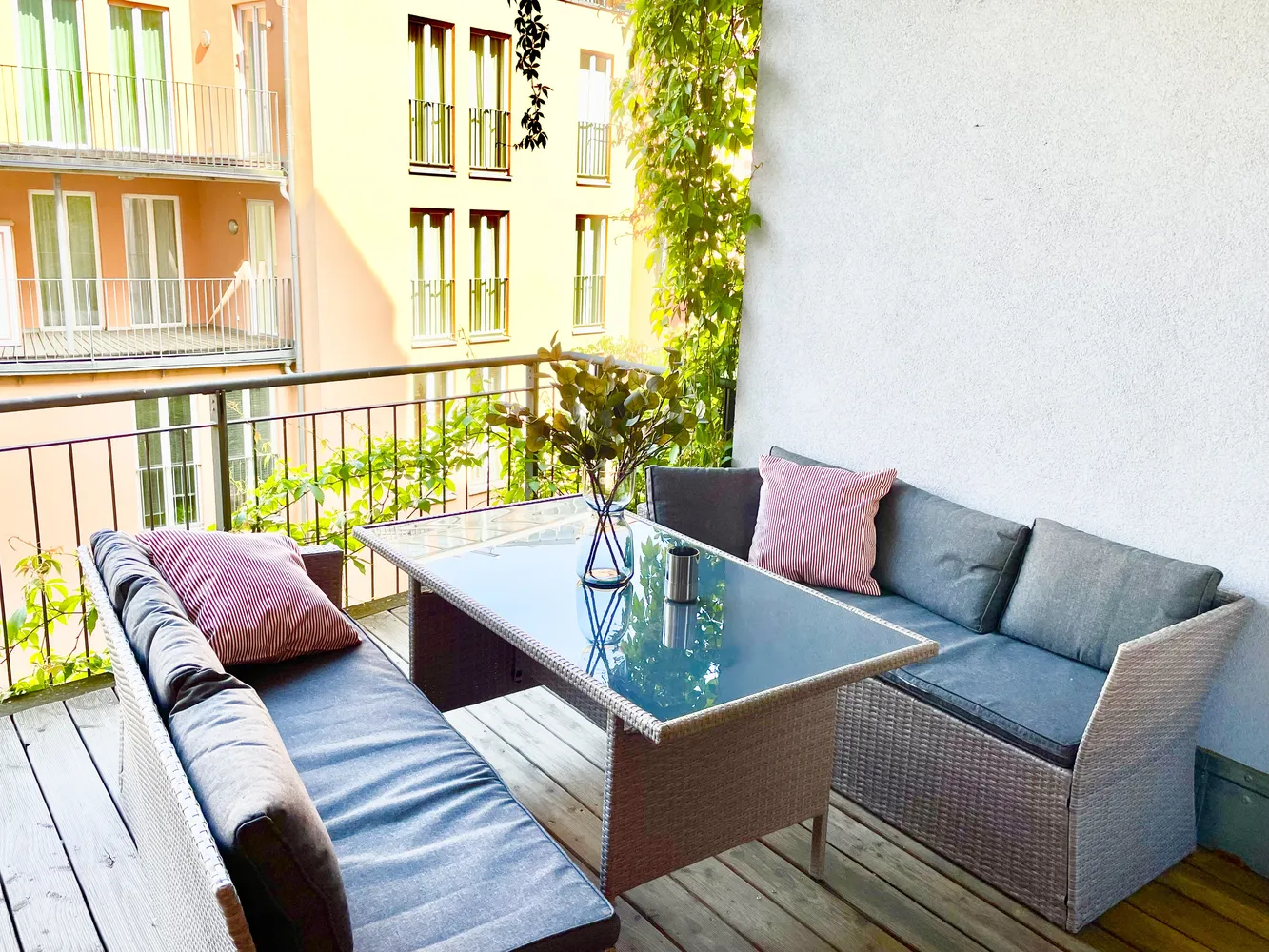 4 Zimmer Wohnung mit 131 m² in Berlin – Bild 1