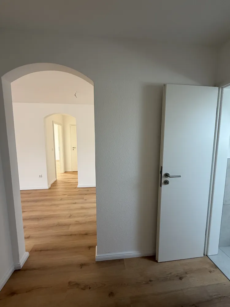 2 Zimmer Wohnung mit 70 m² in Karlsruhe – Bild 2