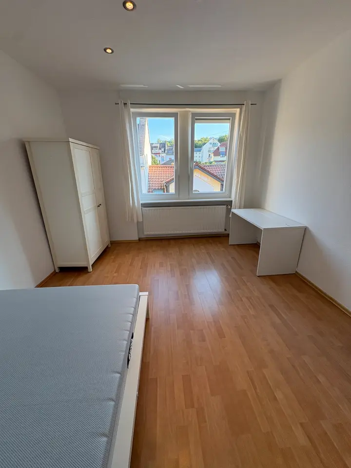WG-Zimmer mit 65 m² in Wiesbaden – Bild 2