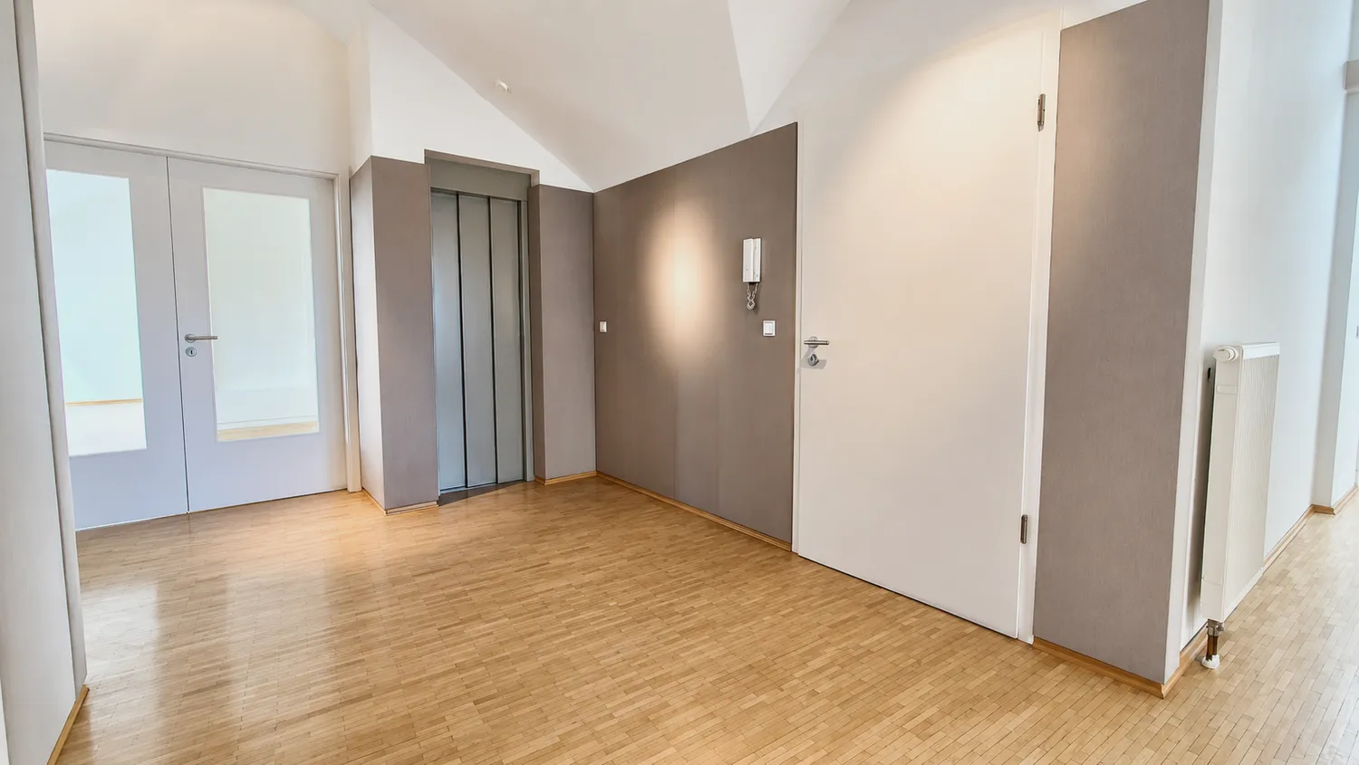 4 Zimmer Wohnung mit 141 m² in München – Bild 3