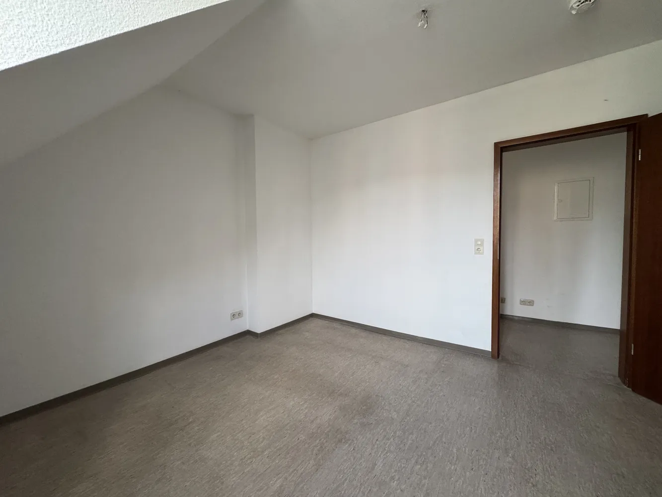 2 Zimmer Wohnung mit 60 m² in Wiesbaden – Bild 8