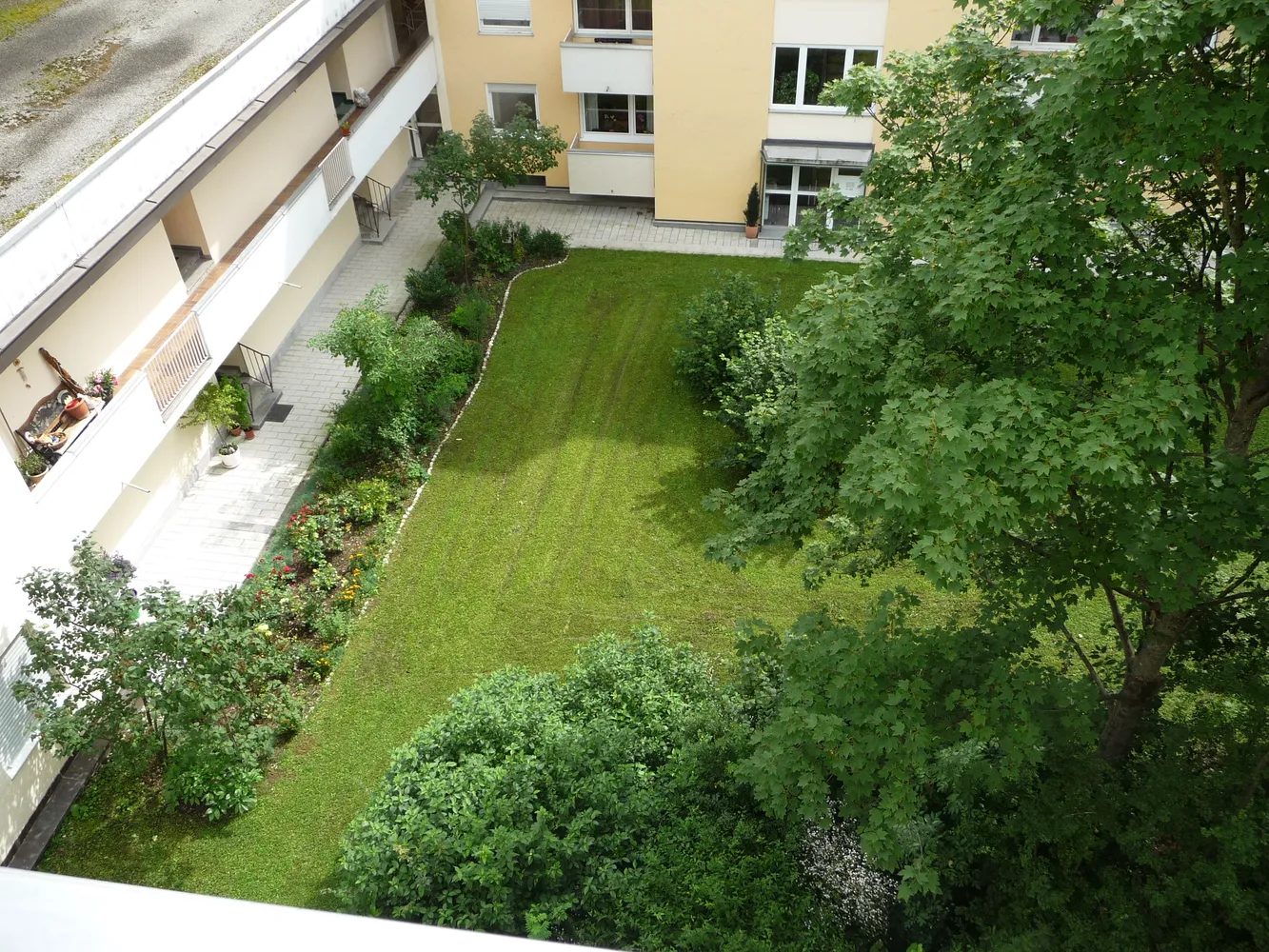 1 room apartment with 29 m² in Munich – Photo 2