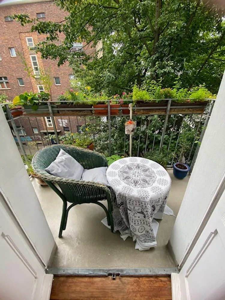 2 room apartment with 70 m² in Berlin – Photo 4