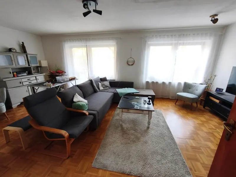 7 Zimmer Haus mit 179 m² in Erlangen – Bild 1