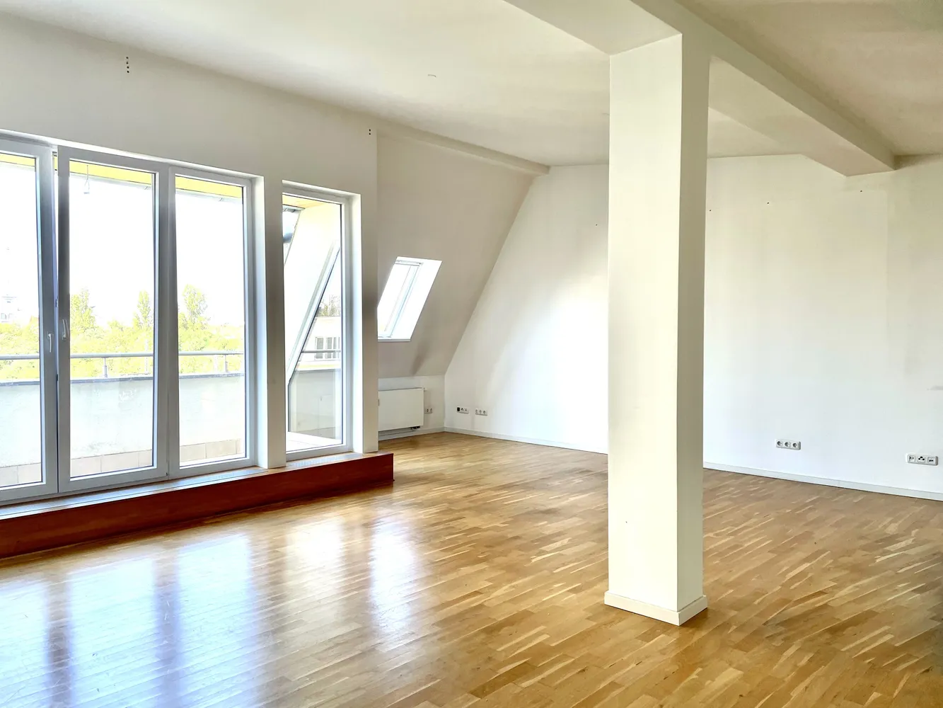 3 Zimmer Wohnung mit 132 m² in Berlin – Bild 2