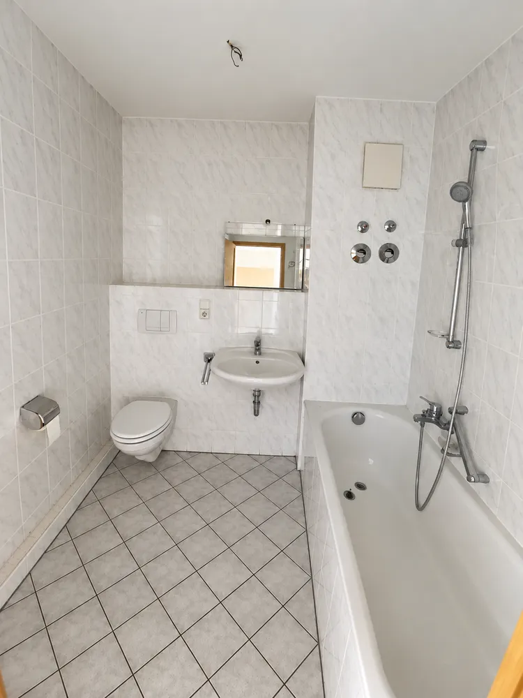 2 Zimmer Wohnung mit 65 m² in Dresden – Bild 4