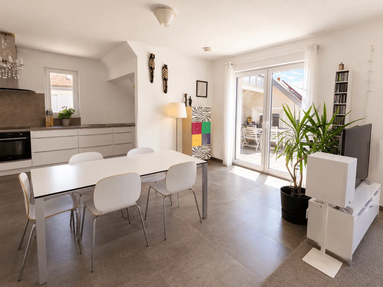 4 Zimmer Wohnung mit 111 m² in Frankfurt am Main – Bild 4