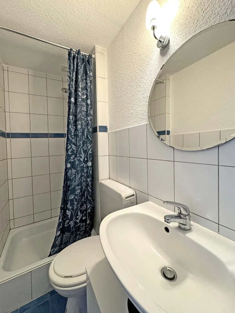 1 room apartment with 28 m² in Stuttgart – Photo 4