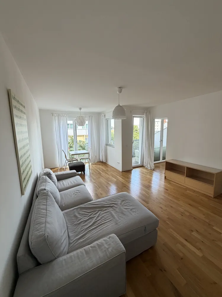 2 Zimmer Wohnung mit 66 m² in Berlin – Bild 1
