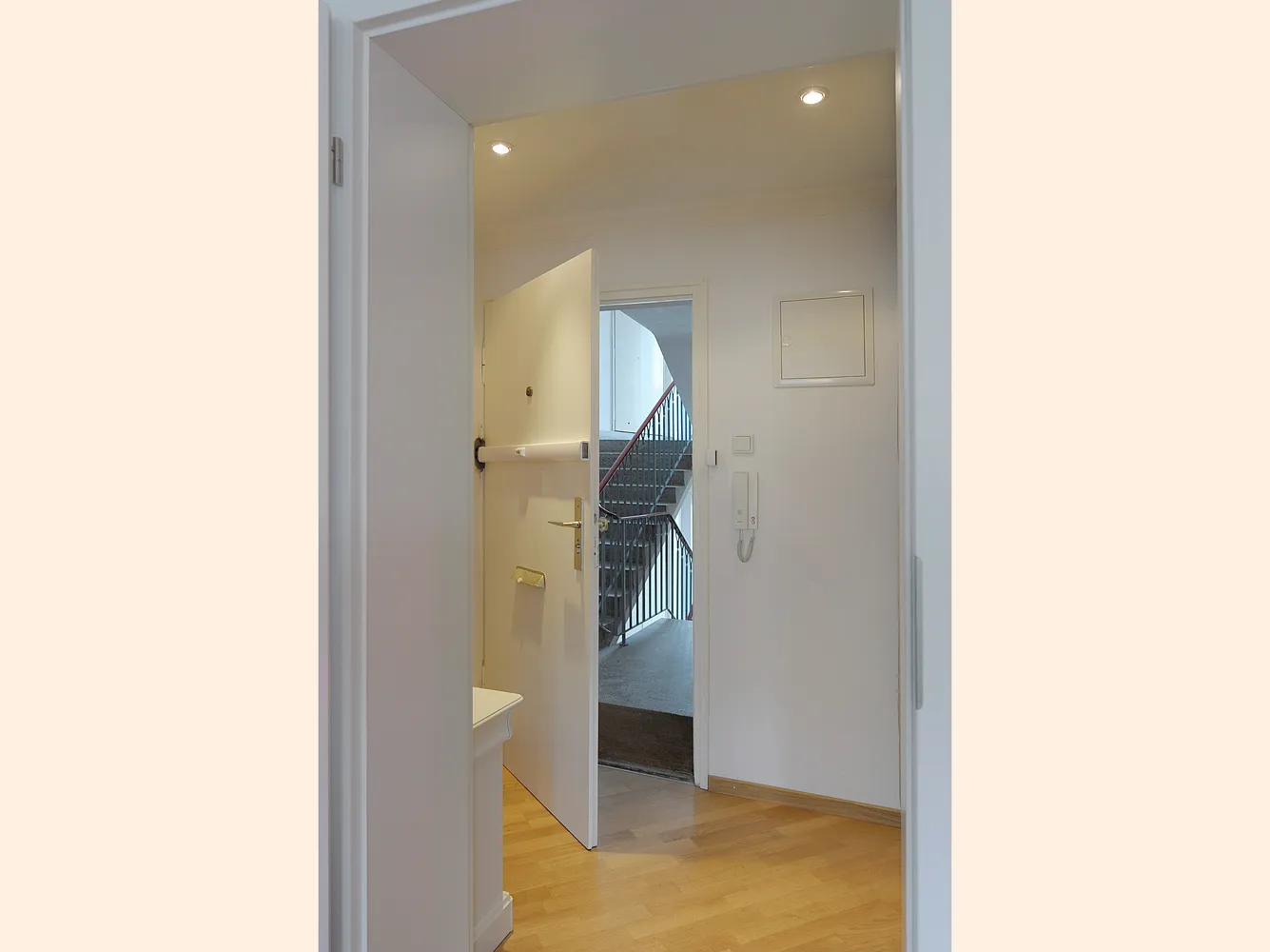 2 room apartment with 54 m² in Munich – Photo 8