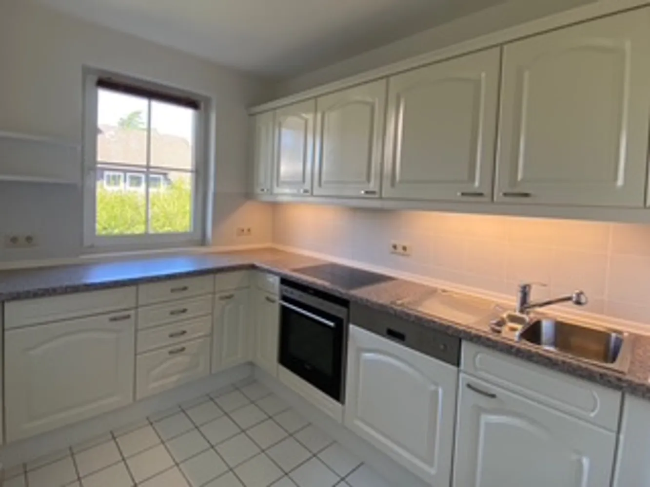 2 Zimmer Wohnung mit 58 m² in Köln – Bild 6