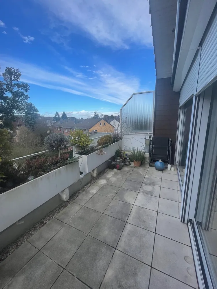 2 Zimmer Wohnung mit 75 m² in Düsseldorf – Bild 2