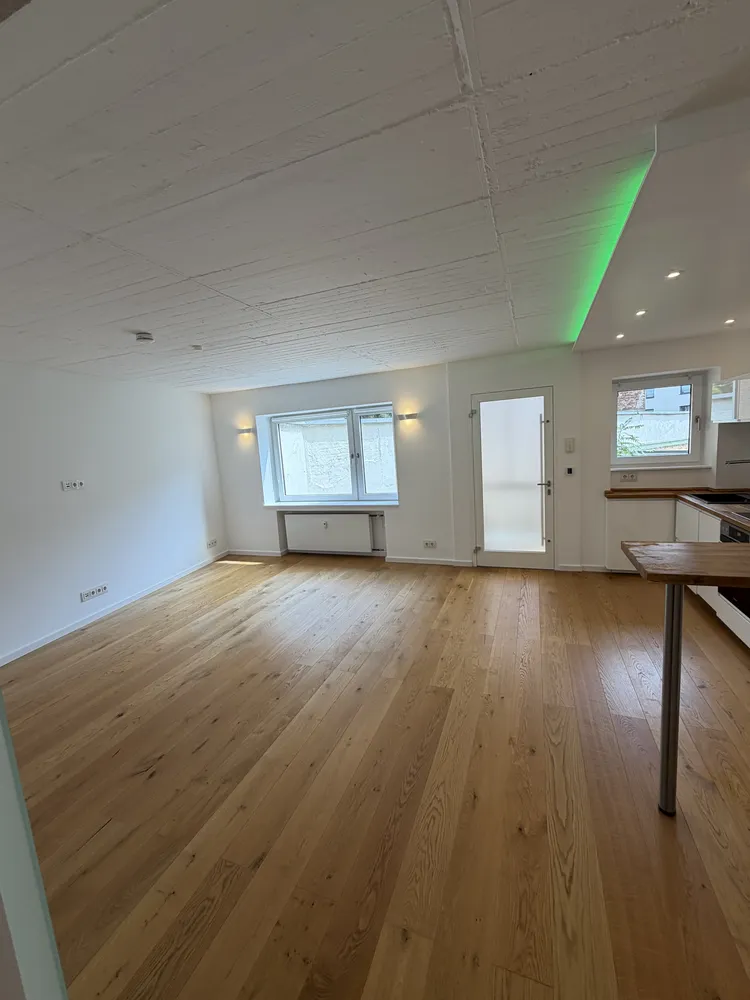 2 Zimmer Wohnung mit 65 m² in Düsseldorf – Bild 1