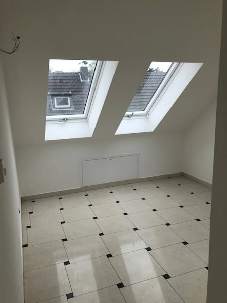 4 Zimmer Wohnung mit 80 m² in Köln – Bild 4
