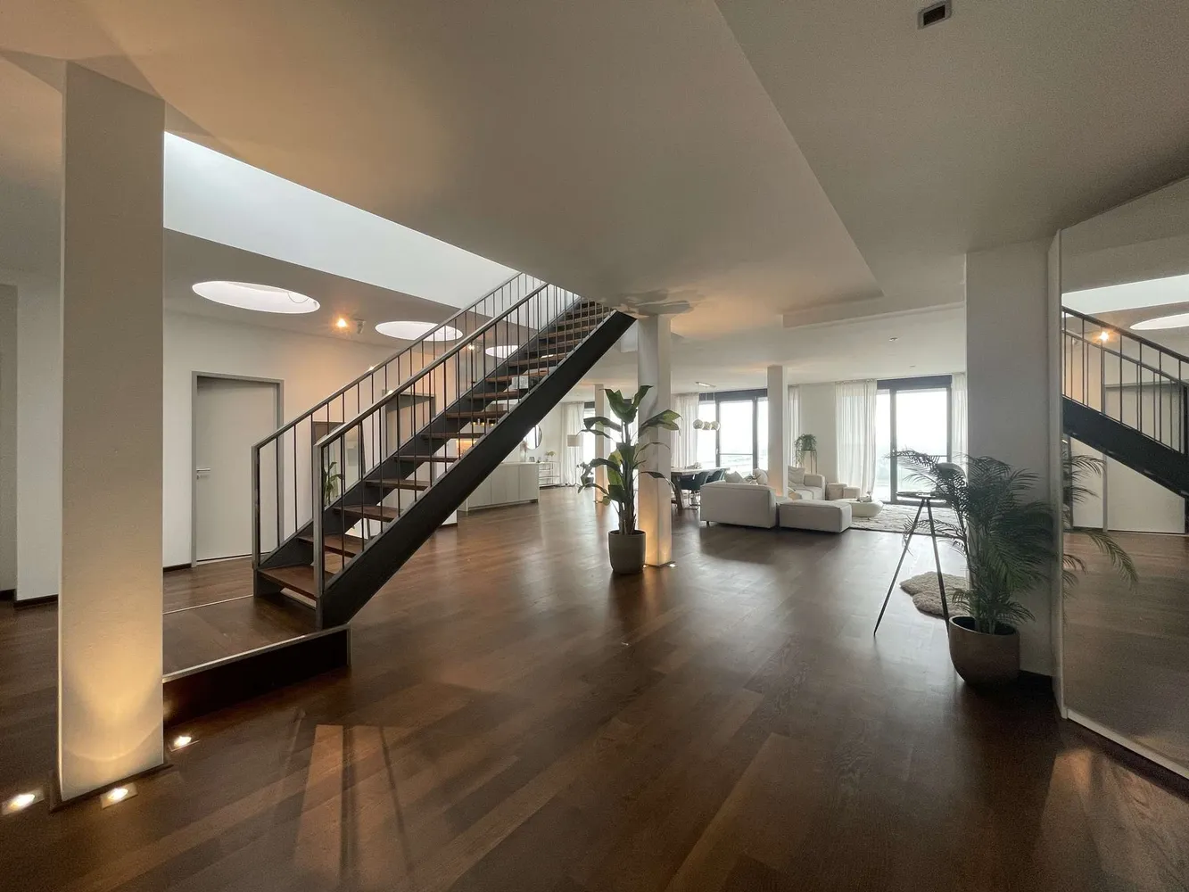 3 Zimmer Wohnung mit 200 m² in Köln – Bild 2