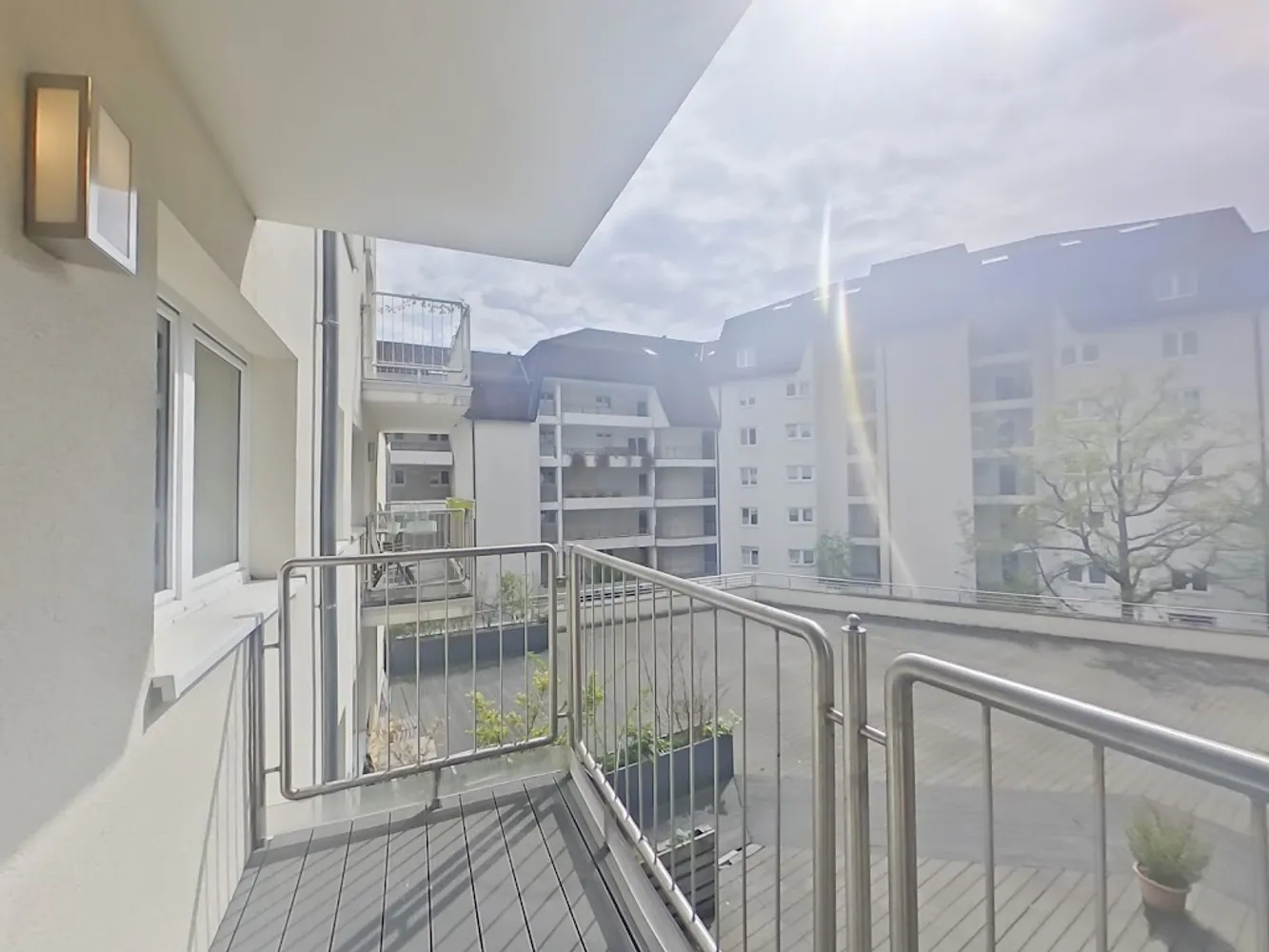 2 Zimmer Wohnung mit 83 m² in Frankfurt am Main – Bild 1