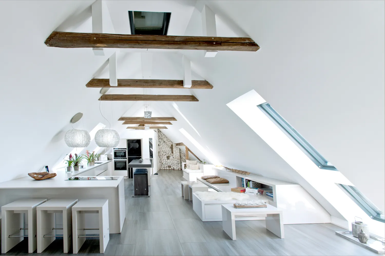 2 Zimmer Wohnung mit 114 m² in Frankfurt am Main – Bild 1
