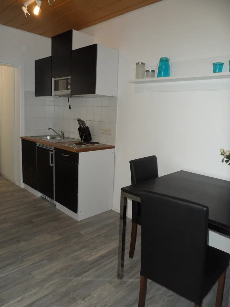 2 Zimmer Wohnung mit 35 m² in Krefeld – Bild 2