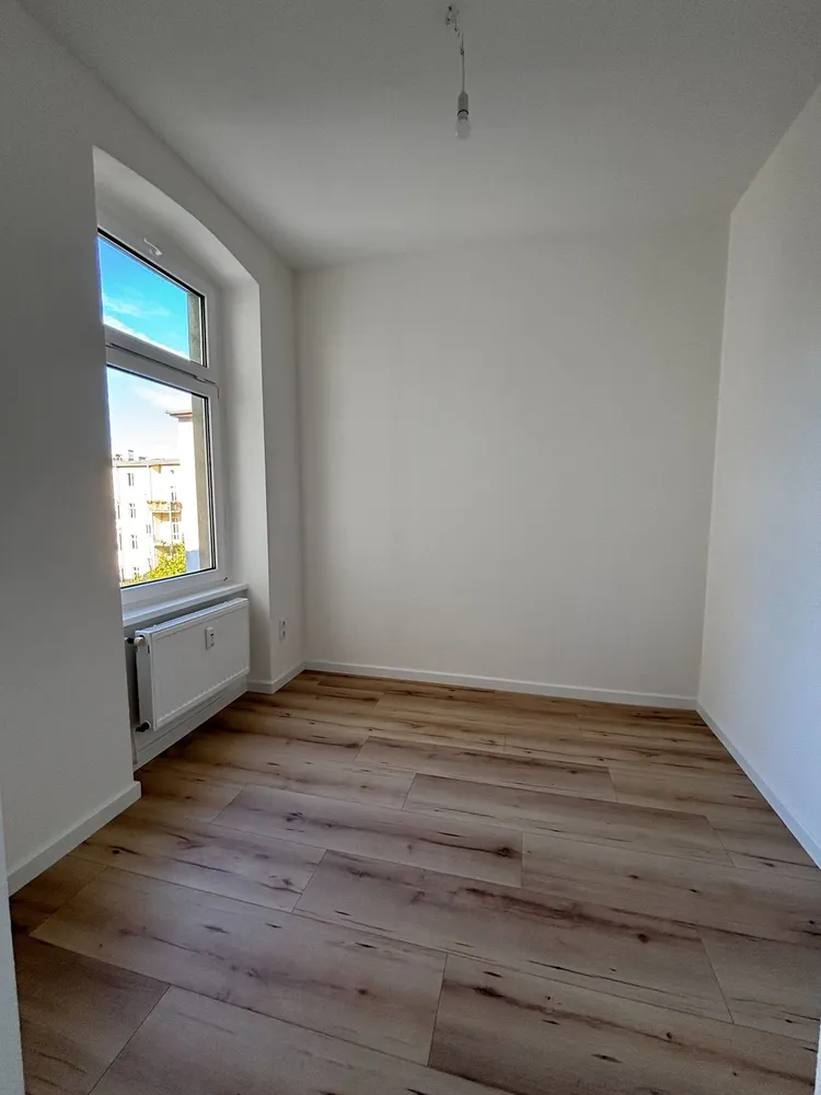 4 Zimmer Wohnung mit 74 m² in Halle (Saale) – Bild 2