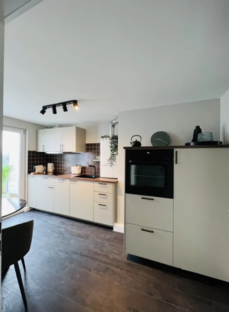 2 Zimmer Wohnung mit 64 m² in Bonn – Bild 2