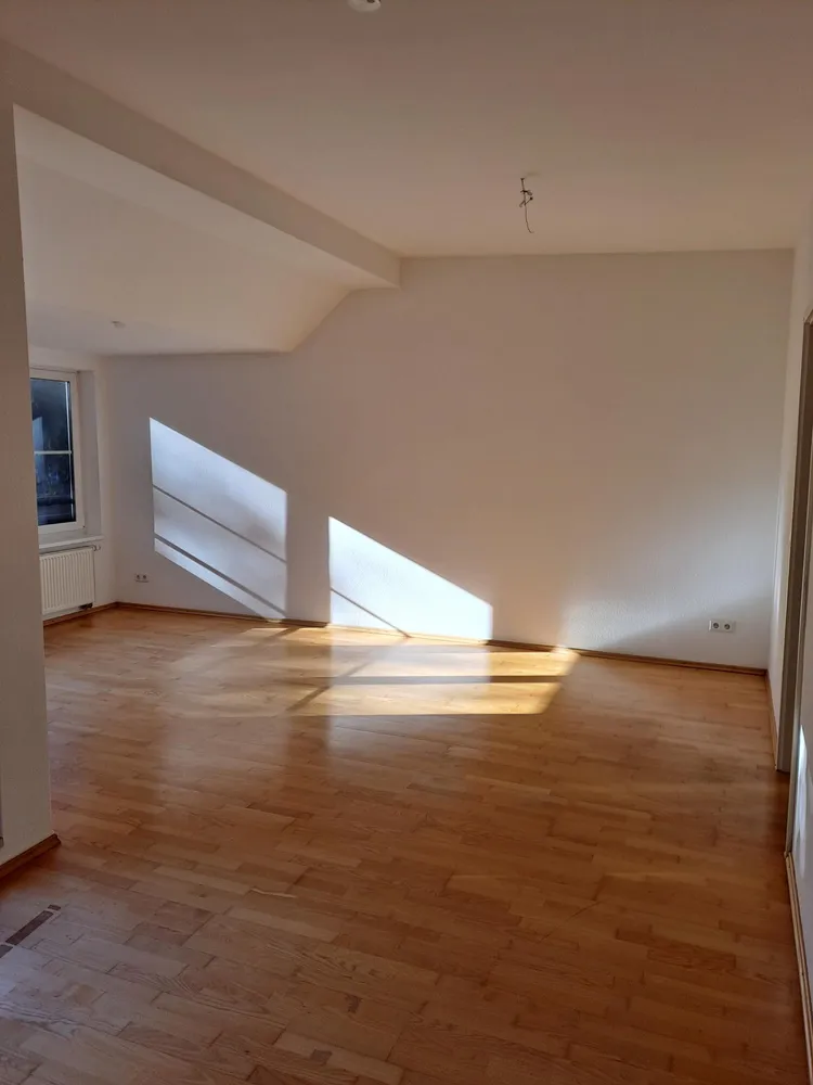 2 Zimmer Wohnung mit 92 m² in Berlin – Bild 2
