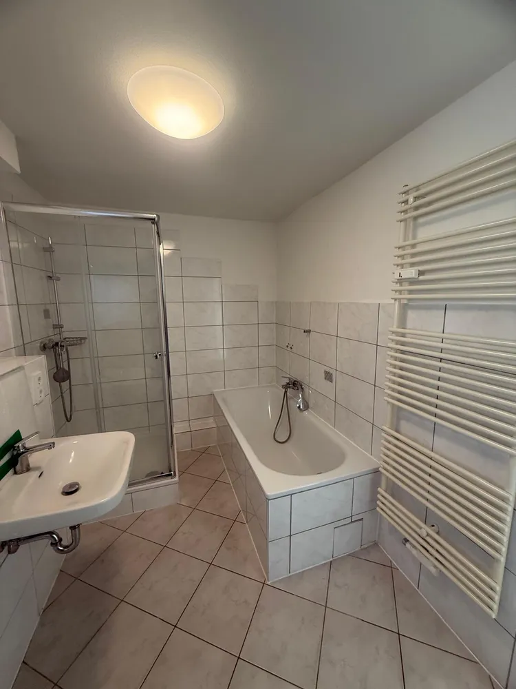 4 Zimmer Wohnung mit 87 m² in Wiesbaden – Bild 4