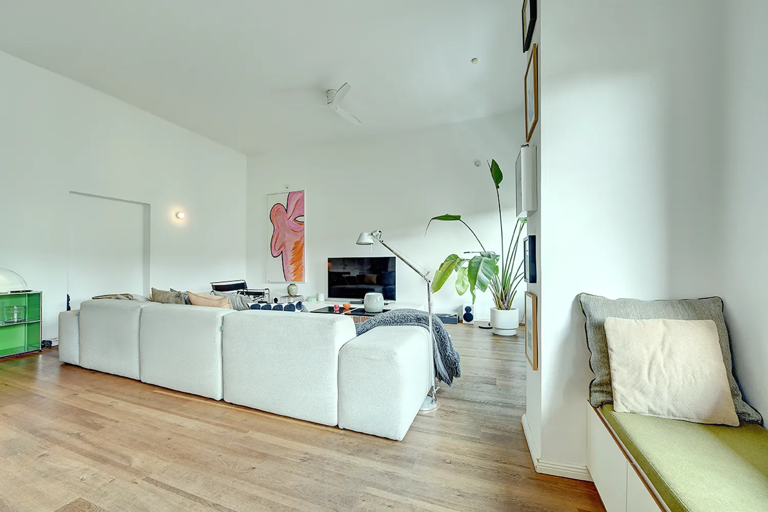 2 Zimmer Wohnung mit 107 m² in Düsseldorf – Bild 7