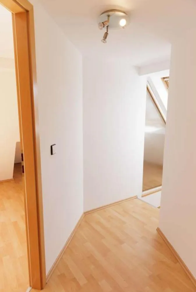 5 Zimmer Wohnung mit 105 m² in Stuttgart – Bild 8