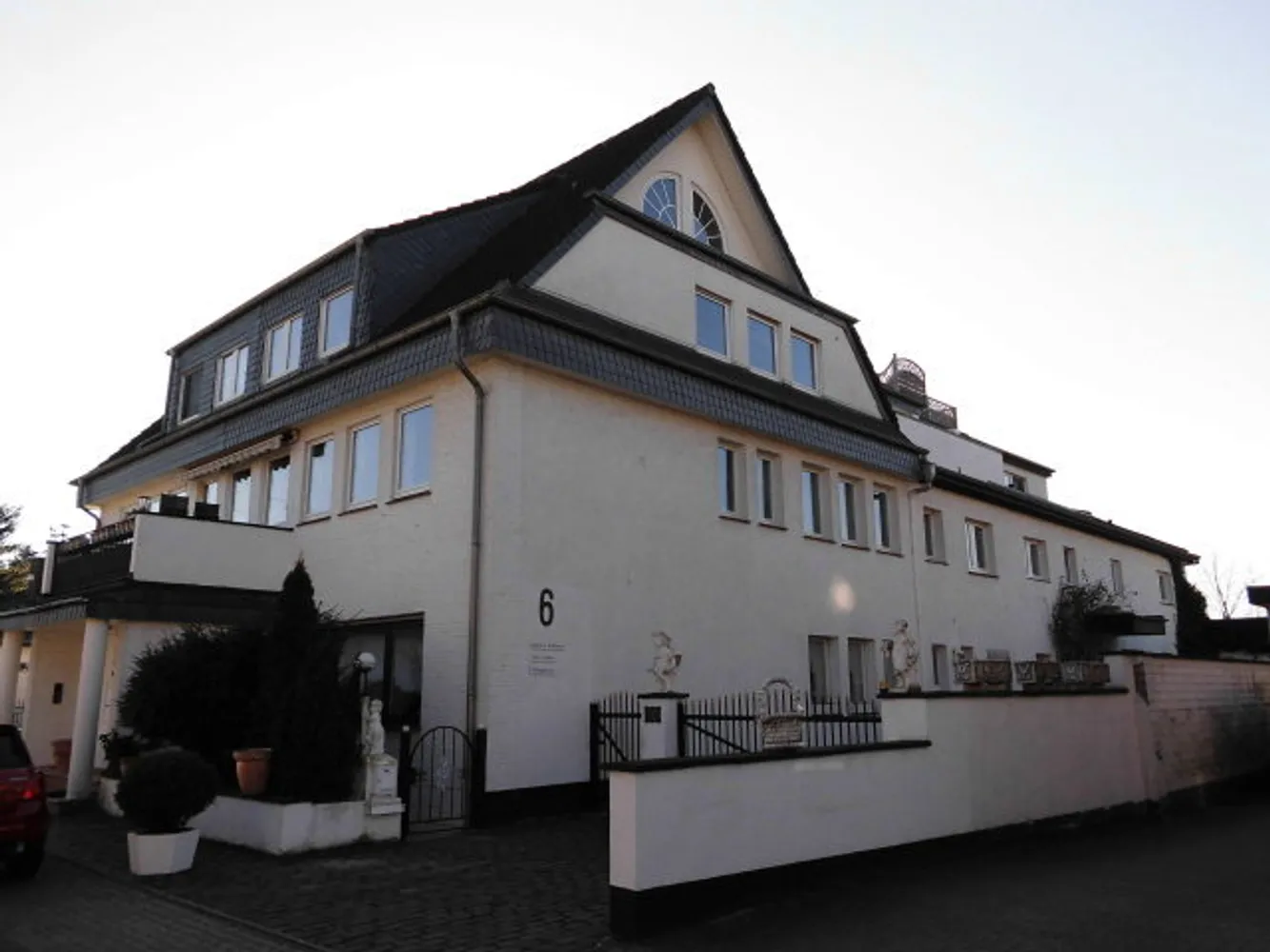 3 Zimmer Wohnung mit 115 m² in Duisburg – Bild 2