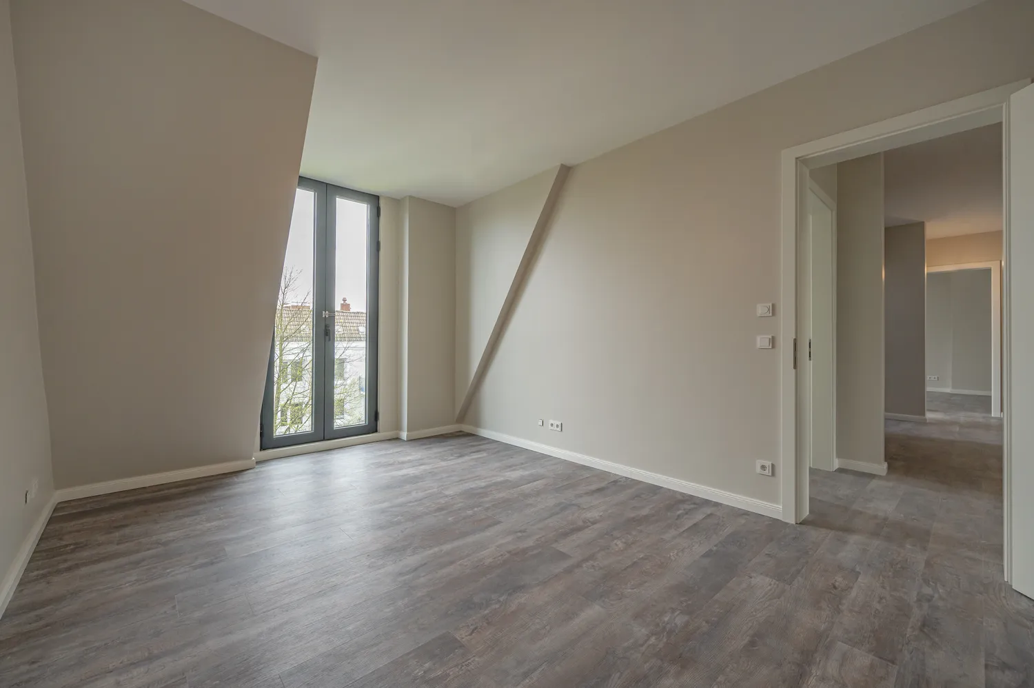 4 Zimmer Wohnung mit 191 m² in Hamburg – Bild 3