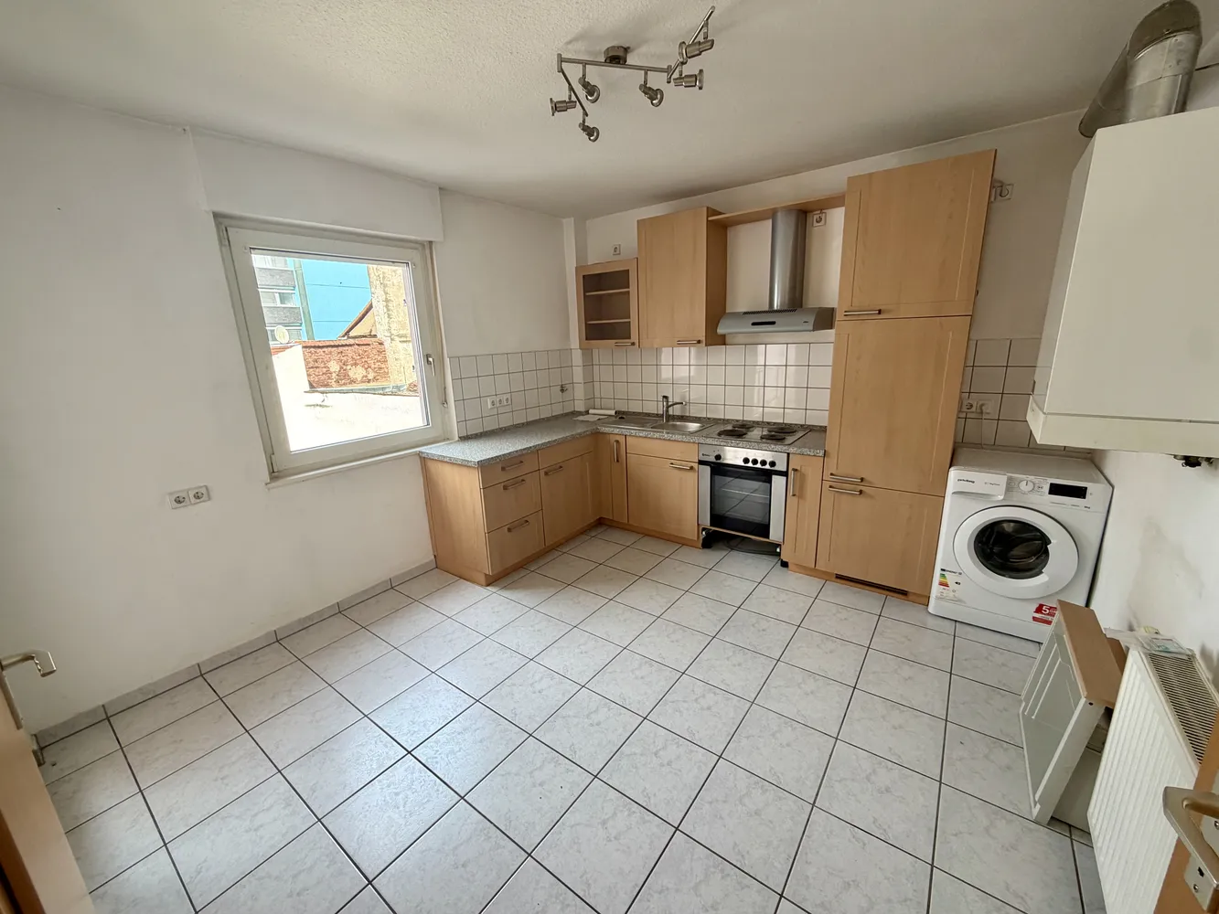 2 Zimmer Wohnung mit 68 m² in Karlsruhe – Bild 4