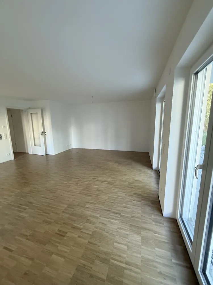 2 Zimmer Wohnung mit 83 m² in München – Bild 2