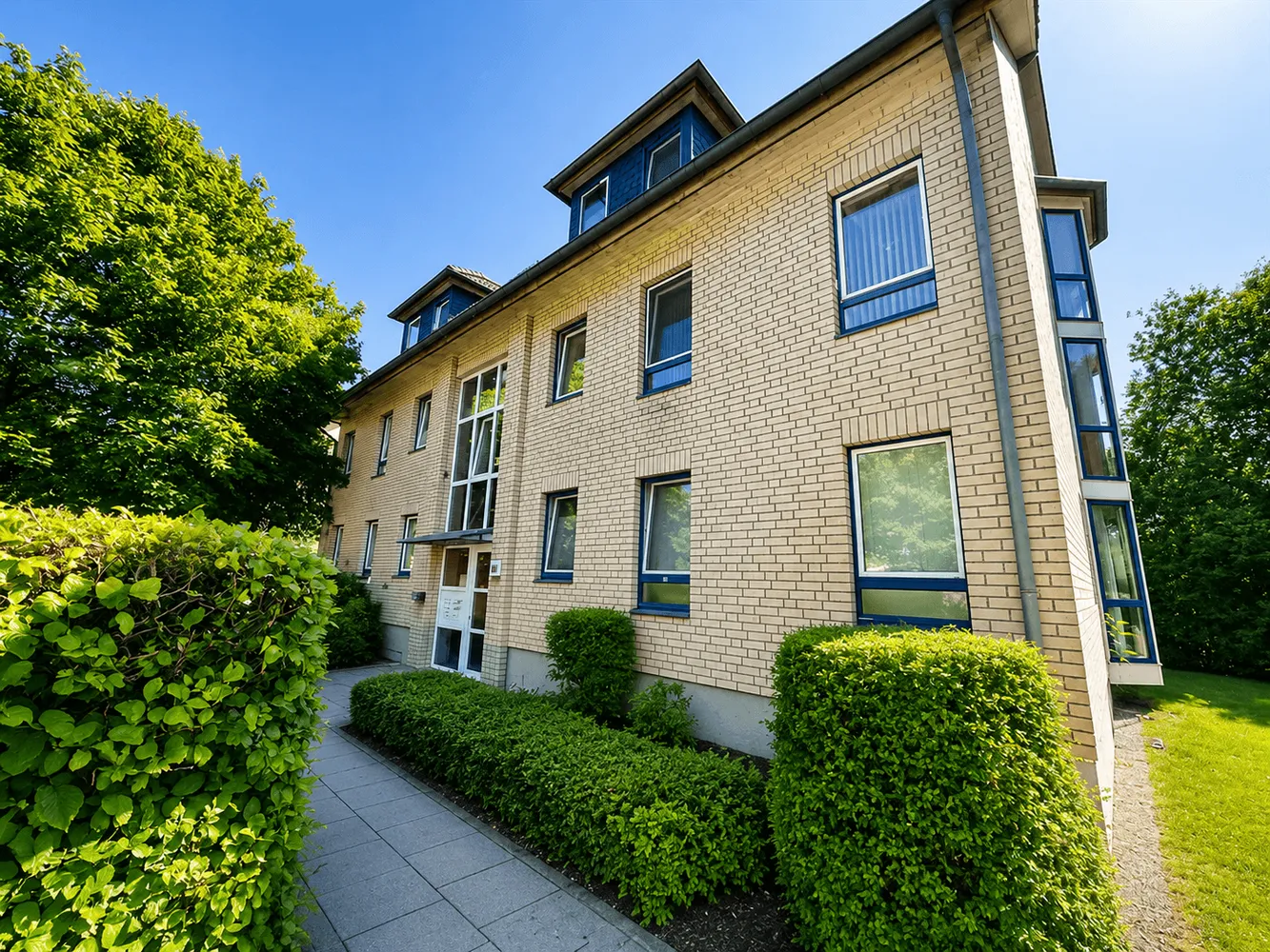2 Zimmer Wohnung mit 71 m² in Hamburg – Bild 1