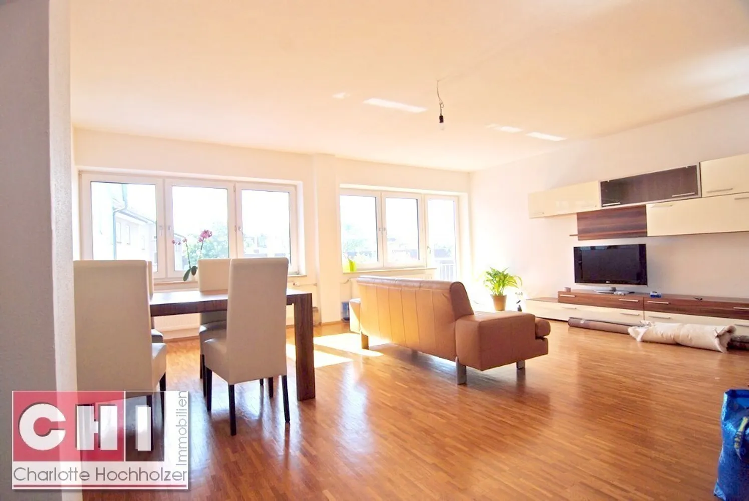 2 Zimmer Wohnung mit 100 m² in München – Bild 3