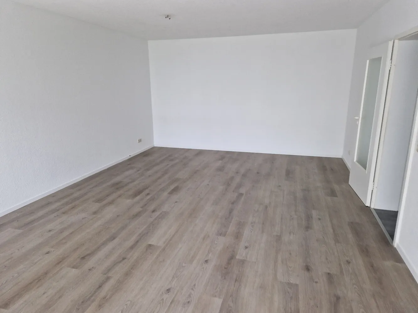 2 Zimmer Wohnung mit 63 m² in Halle (Saale) – Bild 2