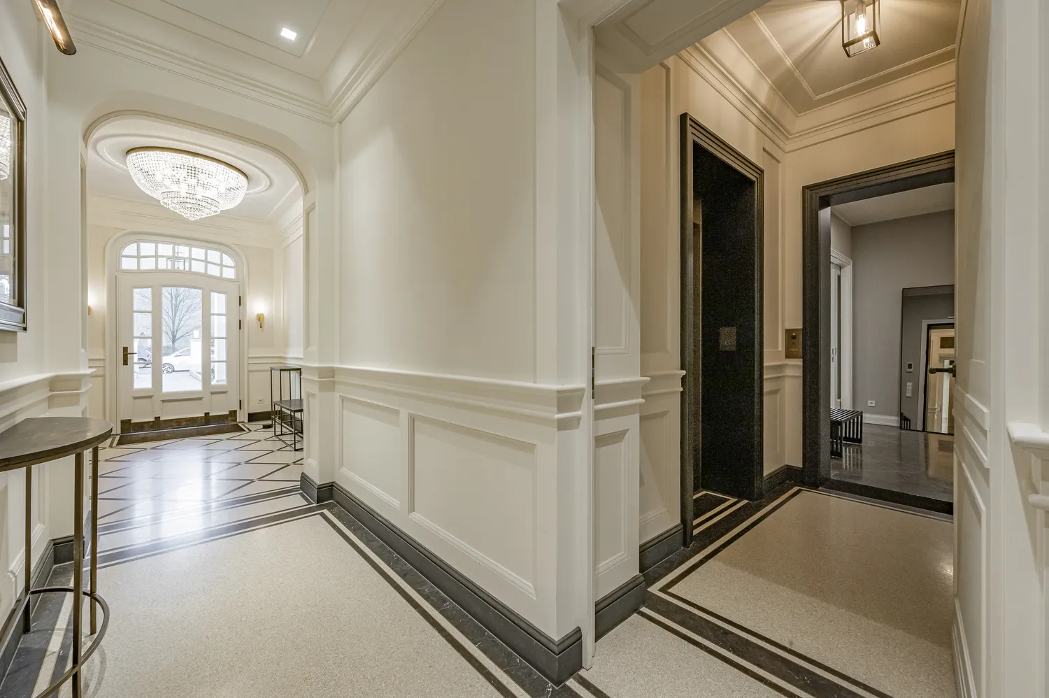 6 Zimmer Wohnung mit 287 m² in Hamburg – Bild 2