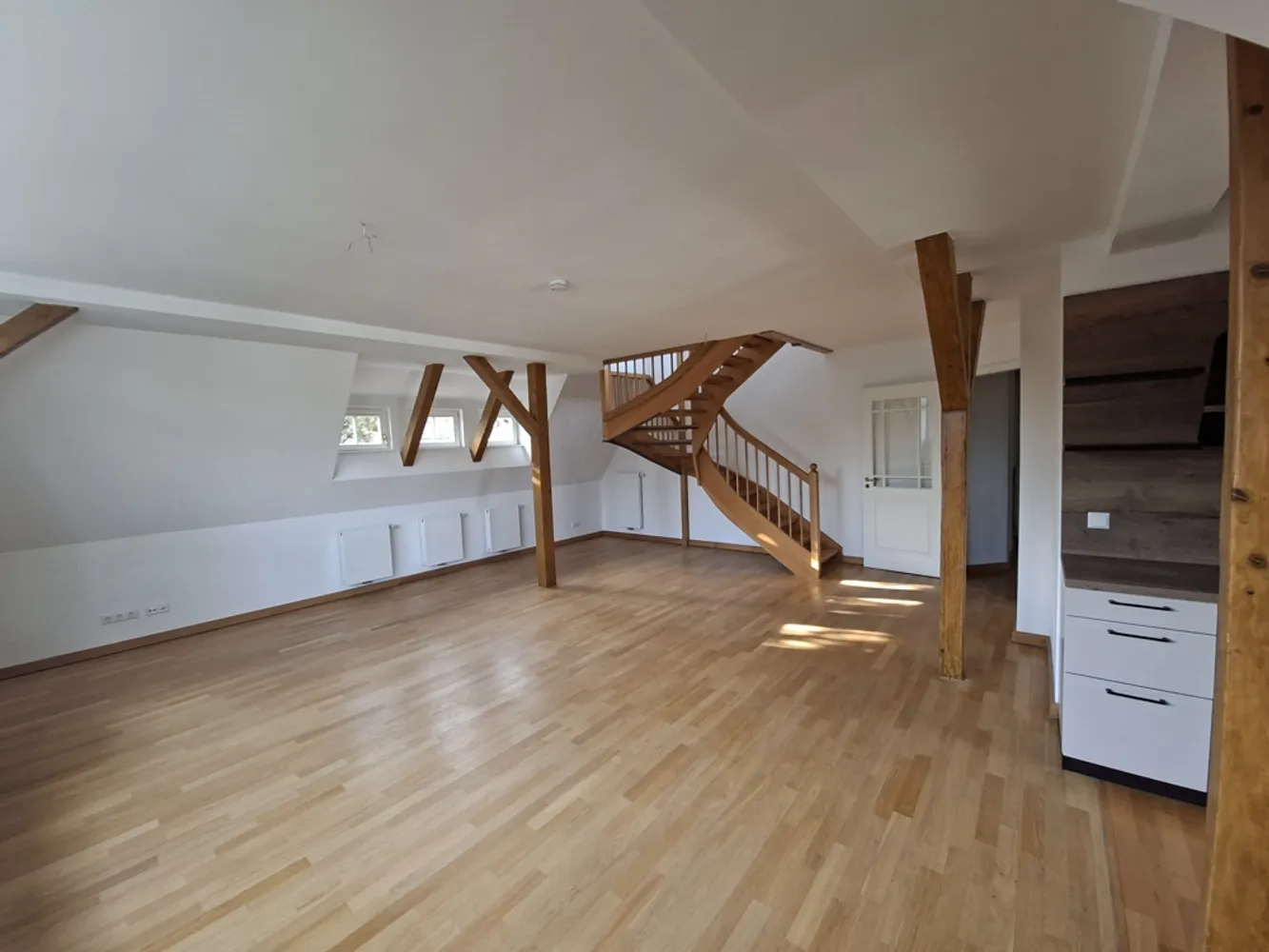 2 Zimmer Wohnung mit 99 m² in Dresden – Bild 9