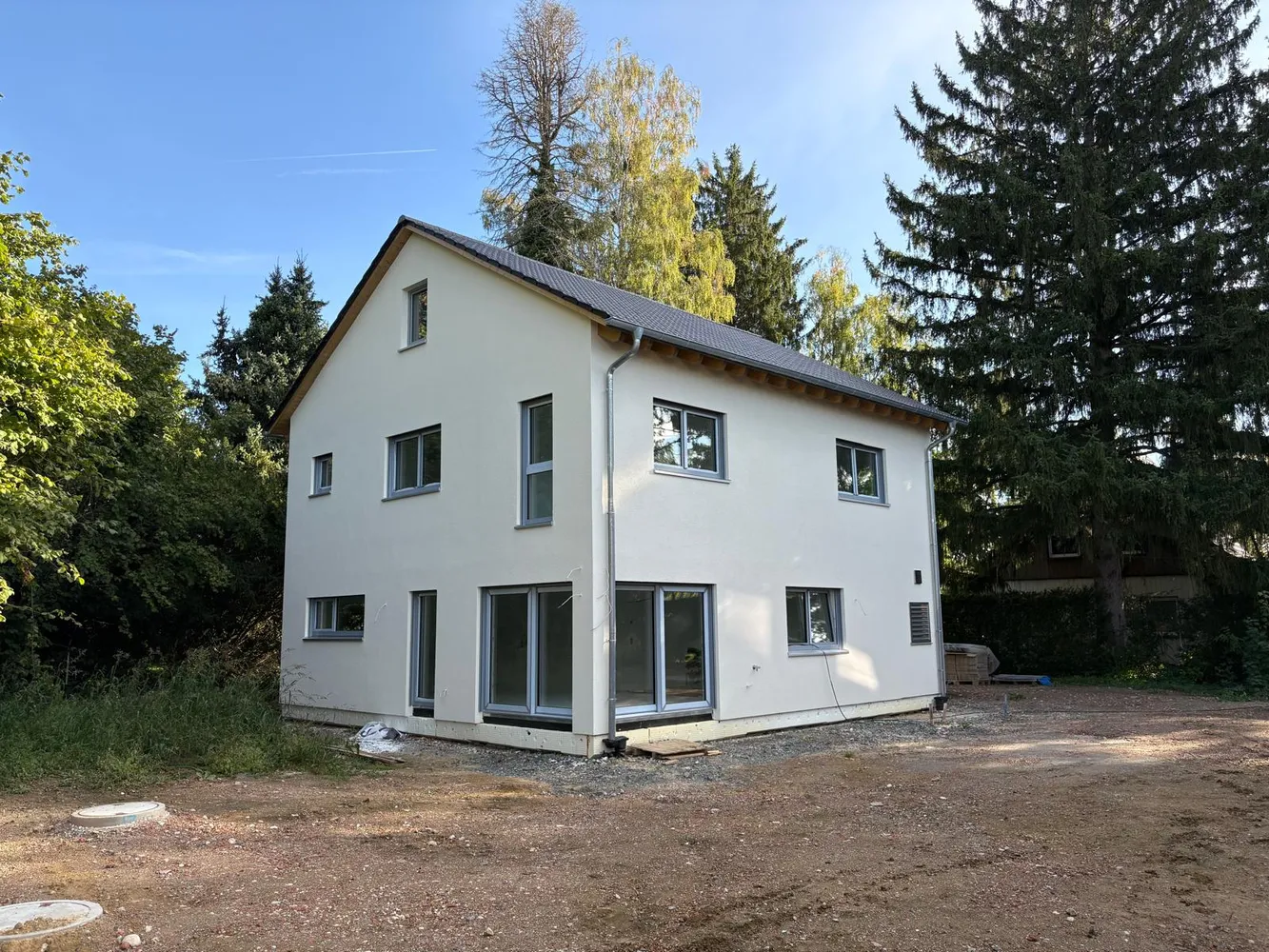 5 Zimmer Haus mit 177 m² in München – Bild 1