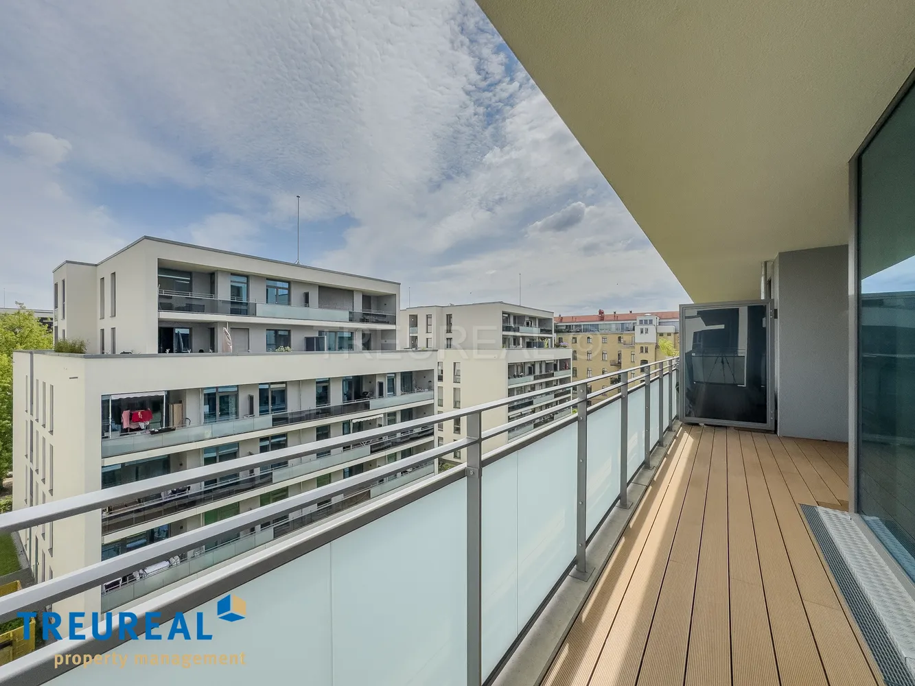 2 Zimmer Wohnung mit 71 m² in Berlin – Bild 12
