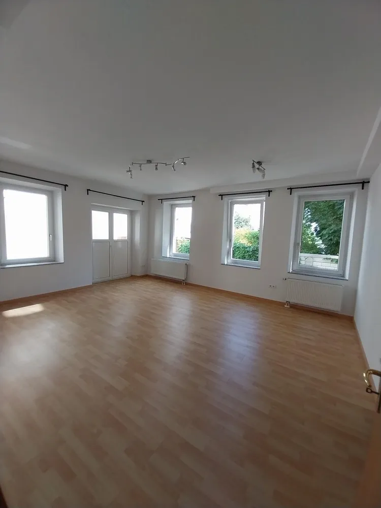 4 Zimmer Wohnung mit 144 m² in Stuttgart – Bild 1
