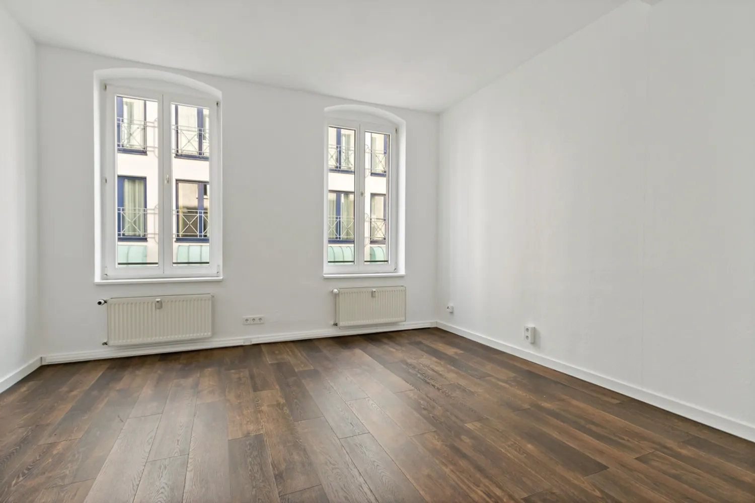 7 Zimmer Wohnung mit 158 m² in Halle (Saale) – Bild 2