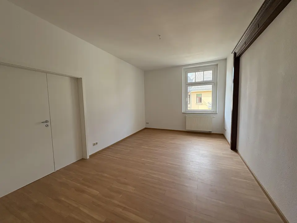 8 Zimmer Wohnung mit 222 m² in Zwickau – Bild 3