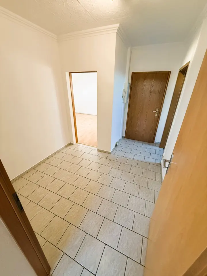 4 Zimmer Wohnung mit 80 m² in Zwickau – Bild 2
