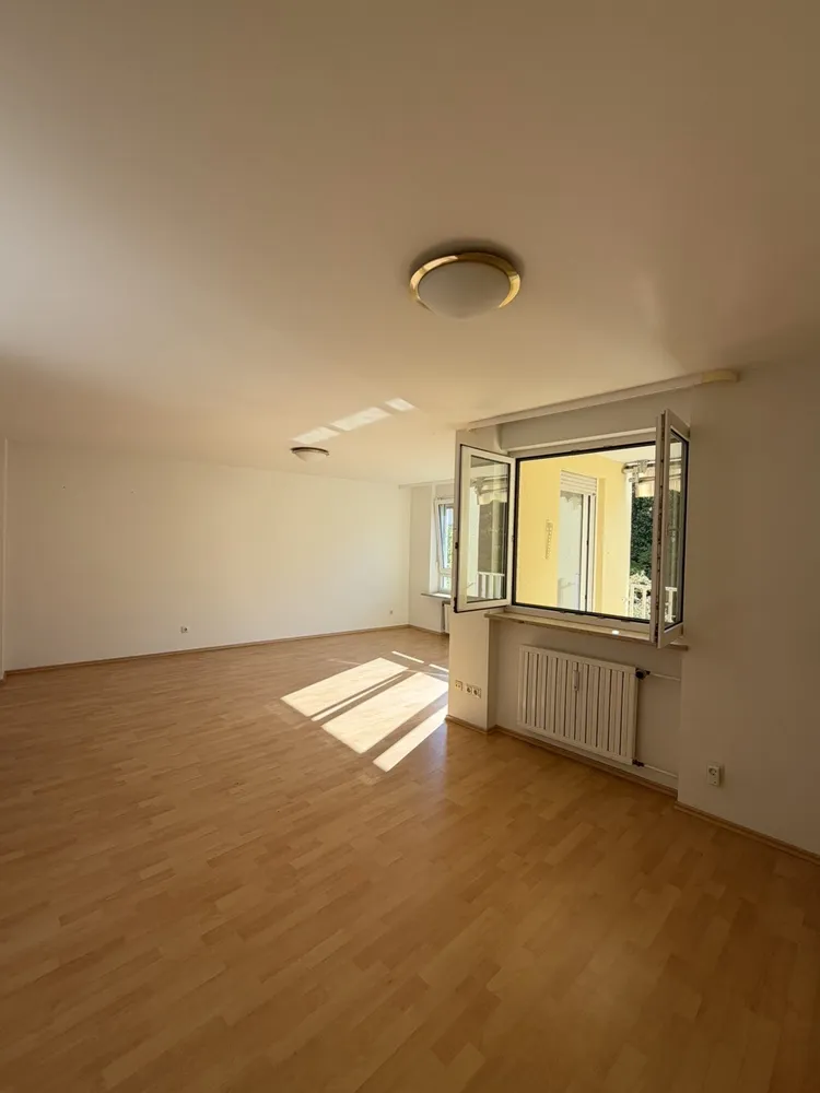 2 room apartment with 72 m² in Munich – Photo 2